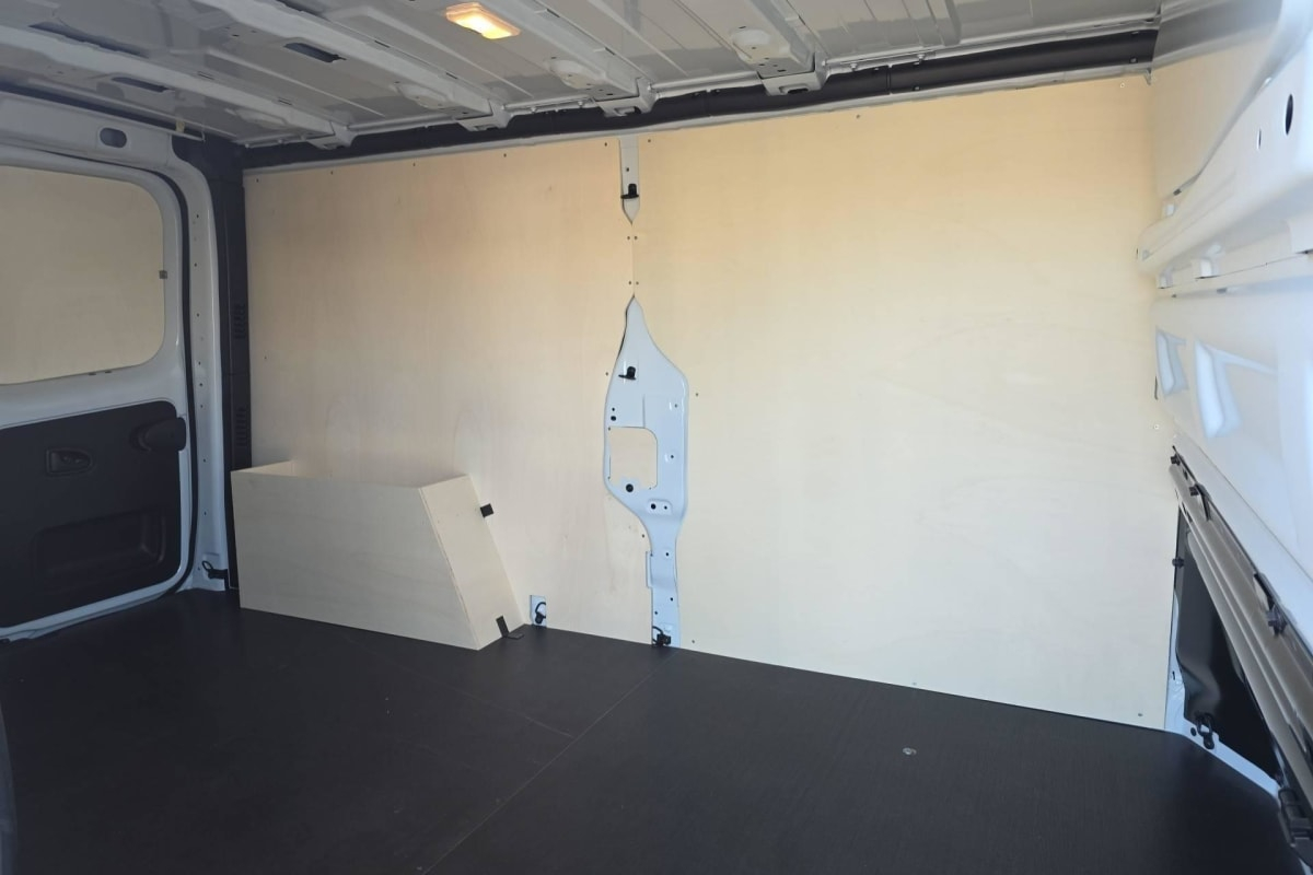 Nissan Primastar — photo 10
