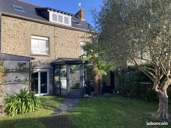 Maison en pierre entièrement rénovée