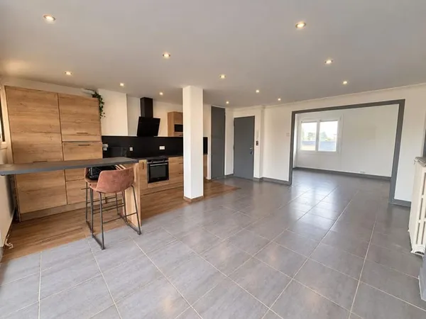 Appartement Vandoeuvre Les Nancy 3 pièces BALCON/ GARAGE/ LIBRE