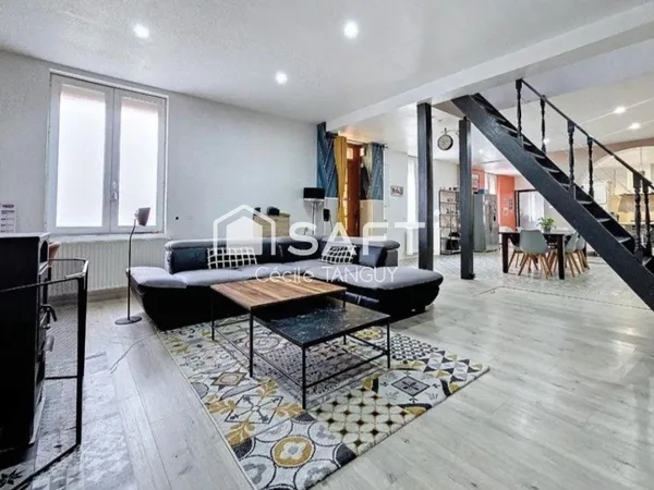 Maison aux beaux volumes avec ses 9 Pièces 222 m²