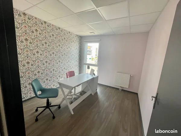 Bureau 86 m²