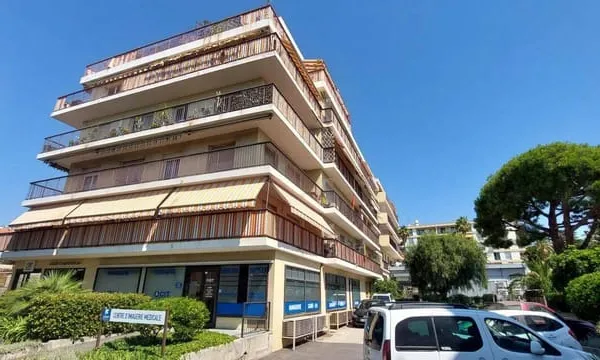 Studio 1 pièce 29 m²