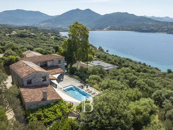 Villa 460 m²