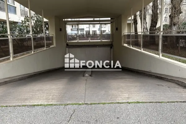 Stationnement Location Lyon   108€