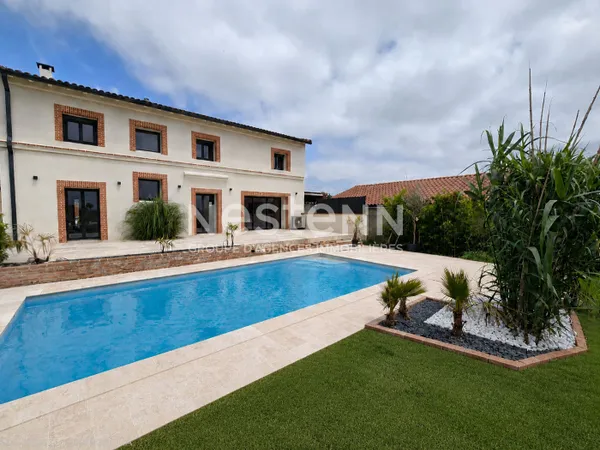Entre Quint Fonsegrives et Flourens Maison de caractére T6 de 170m² sur un terrain 685 m2 avec pisci