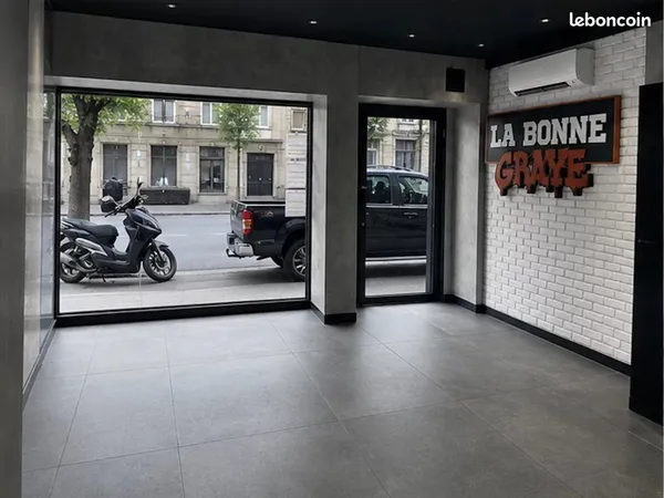 Local 2 pièces 43 m²