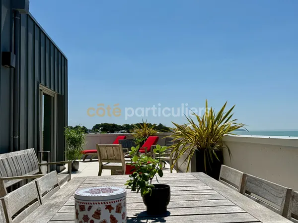 Granville-Appartement d'exception en attique -Vue mer panoramique ? Terrasse de 100 m² ? Granville