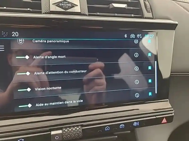 Ds Ds 7 hybride rechargeable e-tense 300 eat8 4x4 — photo 18