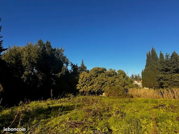 Terrain 692 m² Meynes