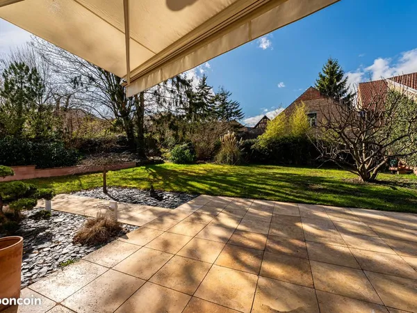 Propriété 7 pièces 302 m²