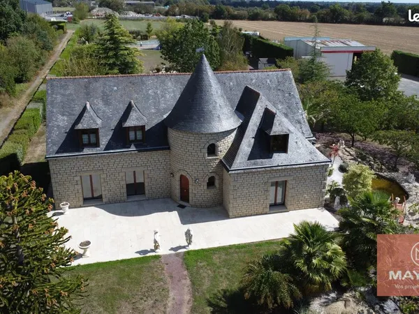 Propriété 8 pièces 260 m²