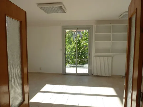 appartement dans villa avec extérieur