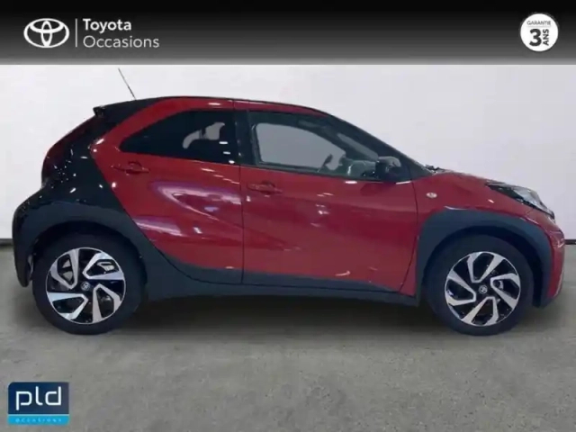 Toyota Aygo X 1.0 vvt-i 72ch design my24 — photo 4