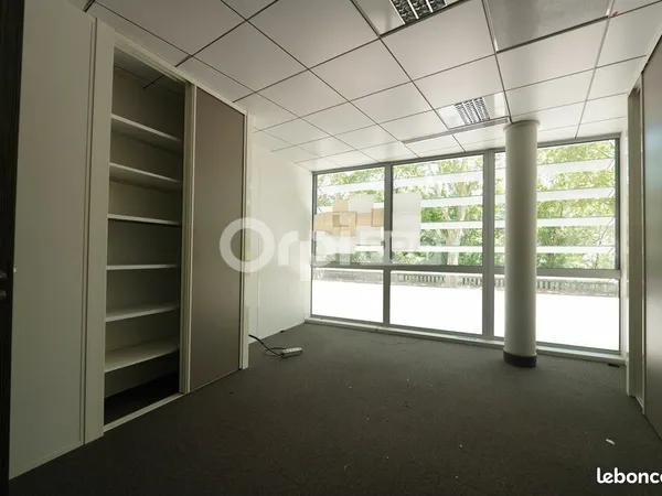Bureau 512 m²