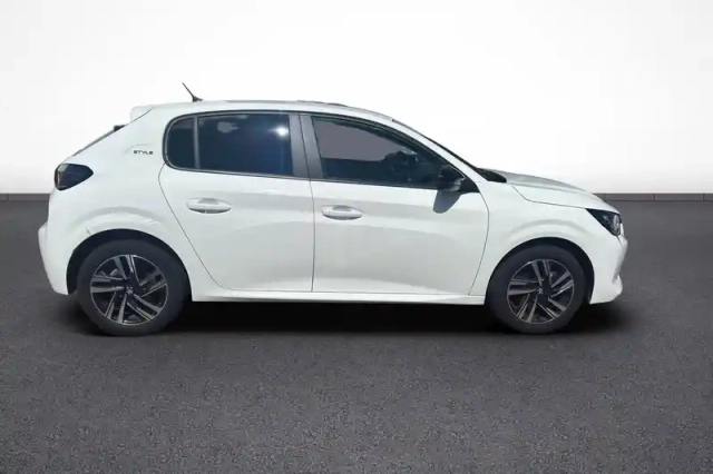 Peugeot 208 puretech 100 s&amp;s eat8 — photo 7