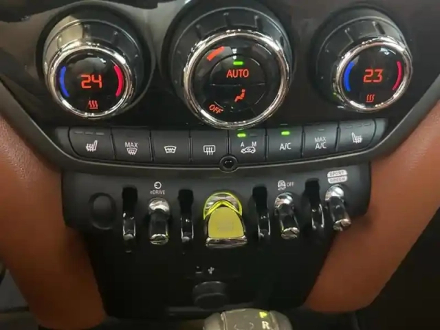 Mini Countryman cooper se 125ch + 95ch edition premium all4 bva6 — photo 12