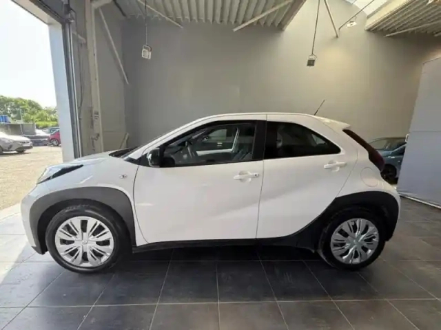 Toyota Aygo X 1.0 vvt-i 72ch dynamic my23 — photo 2