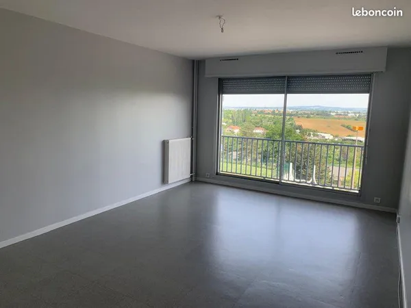 Vends appartement Vénissieux T3 67,9 m2
