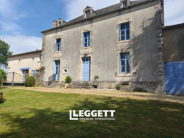 Maison 11 pièce(s), SOMMIÈRES-DU-CLAIN