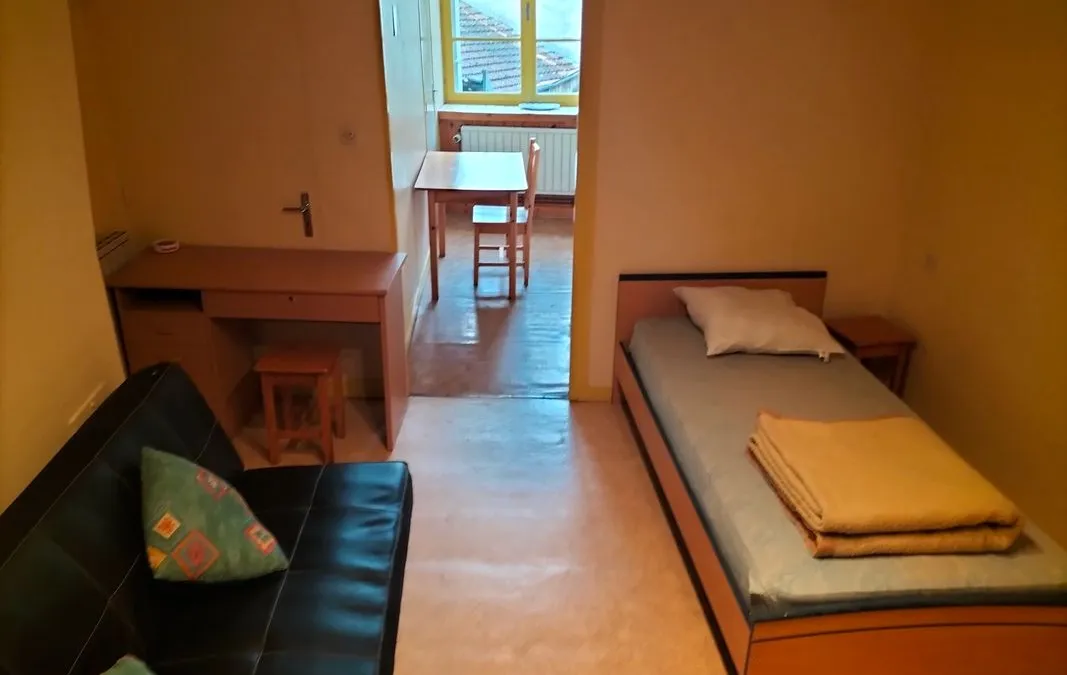 Photo 1