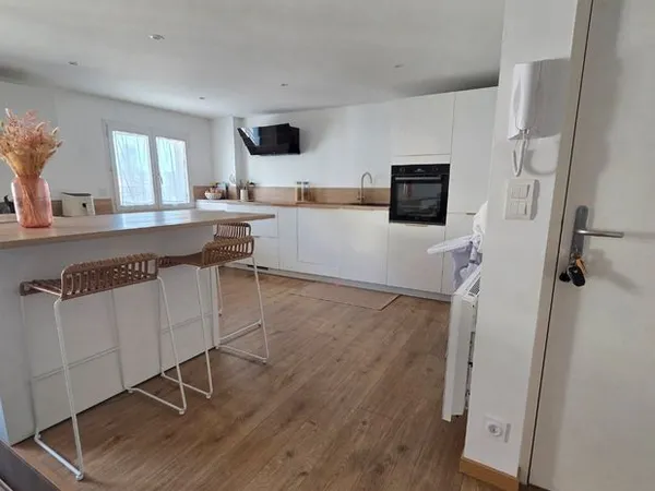 Appartement 77m² - Dernier étage - Bourgoin-Jallieu + Parking