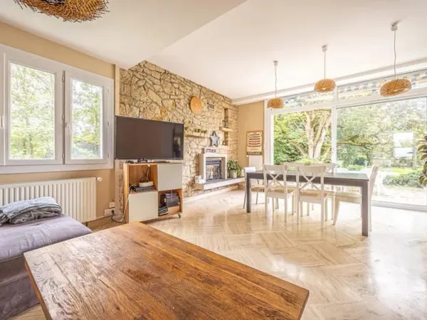 Maison 7 pièces 202 m²