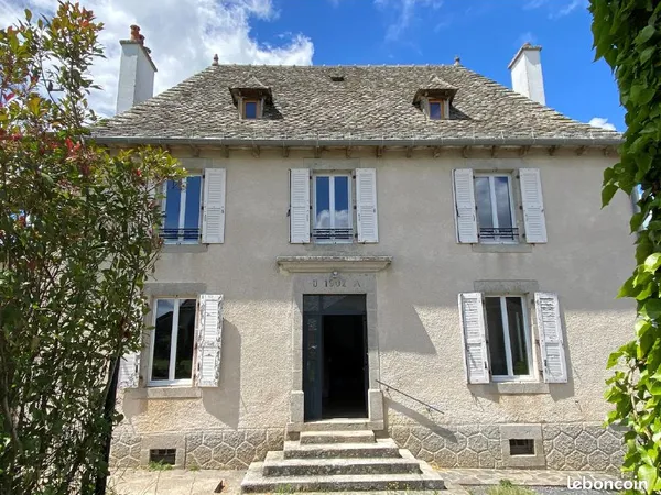 Maison avec dépendance