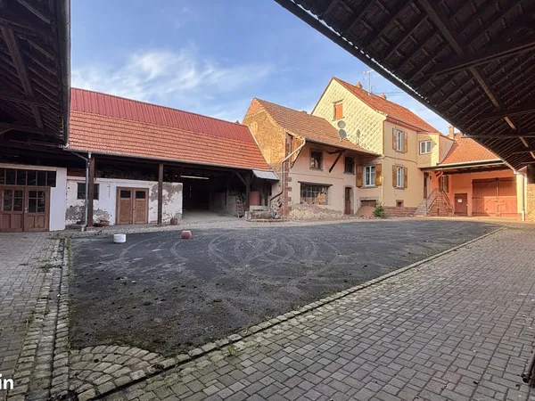 Maison de village 5 pièces 200 m²