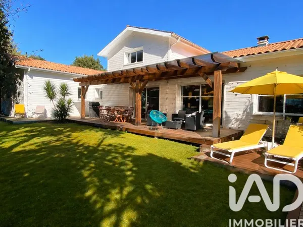 Maison 8 pièces 190 m²