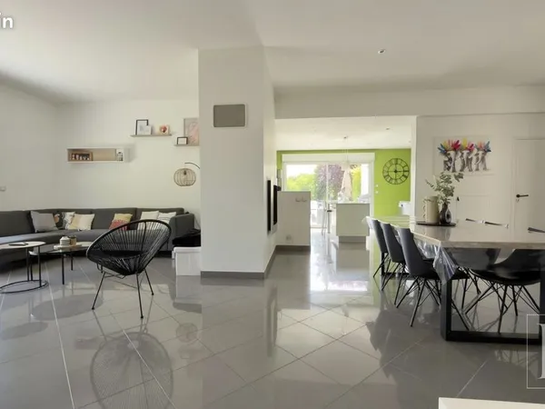 Maison 6 pièces 177 m²