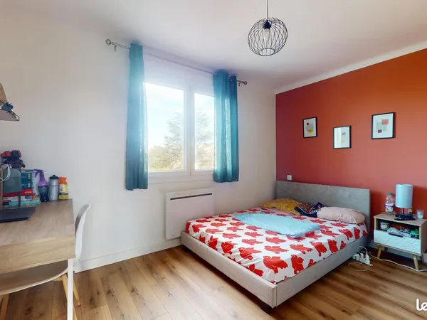 Nîmes Est chambre dans coloc à 3 ménage compris