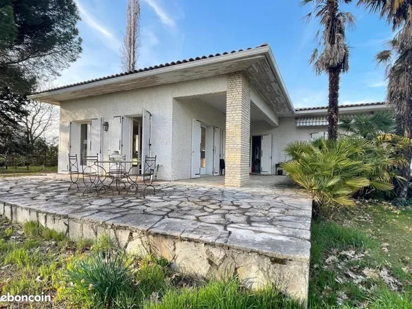 Villa 6 pièces 210 m²