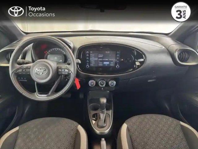 Toyota Aygo x 1.0 vvt-i 72ch design s-cvt my23 — photo 10