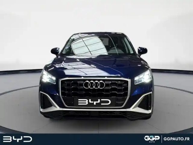 Audi Q2 35 tfsi 150ch design s tronic 7 — photo 8