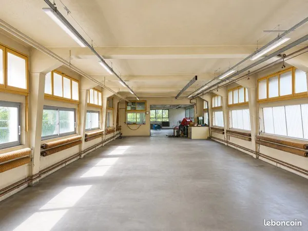 Bâtiment industriel - Stockage - Entrepôt 600m2