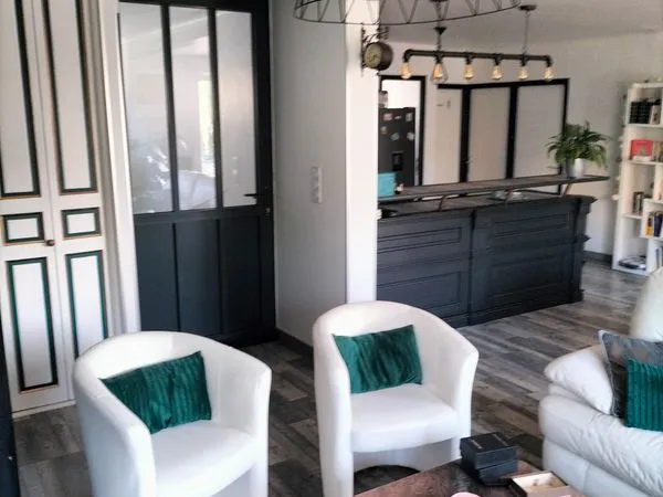 À louer à Venoy - Appartement meublé dans maison de ville de 100 m² avec balcon