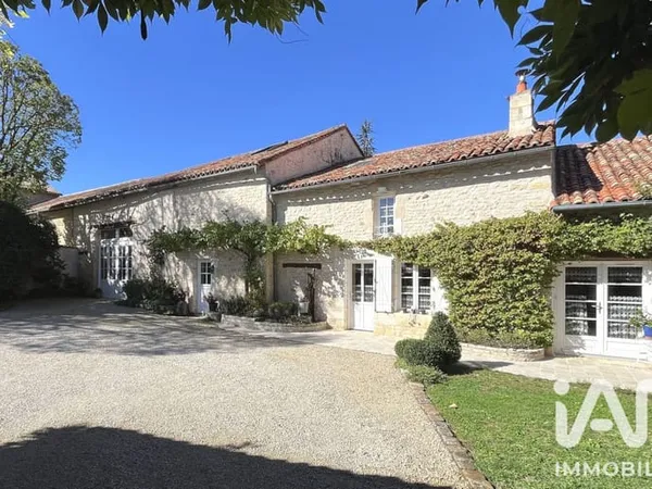 Maison 10 pièces 306 m²