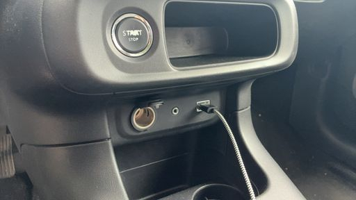 Citroen C3 1.2 PureTech 110 - Shine – 2018 – 88636 km – Essence – Boîte Manuelle — photo 2