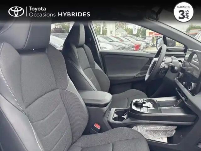 Toyota C-Hr + 224ch 77kwh design grande autonomie — photo 6