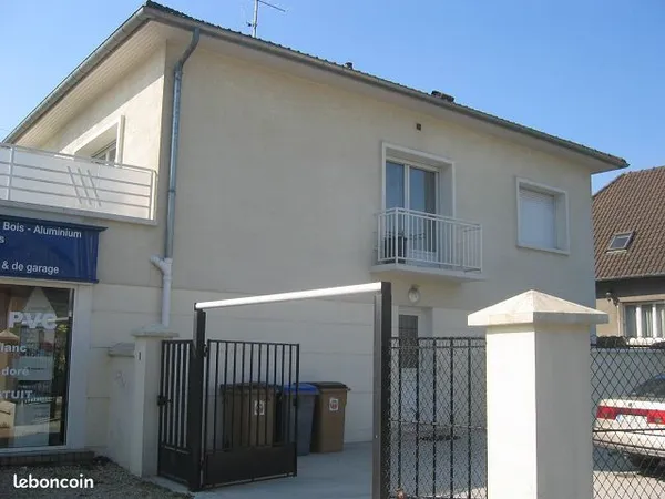 Studio 2 pièces 15 m²