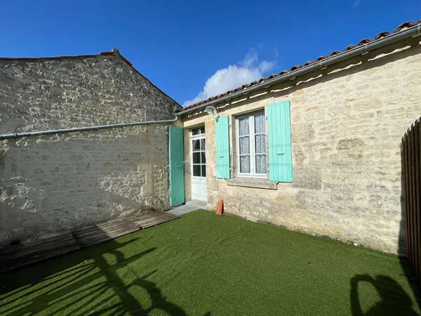 Appartement Fontenay Le Comte 1 pièce(s)
