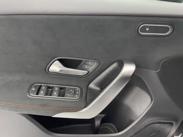 Mercedes Classe A 180 7g-dct — photo 91