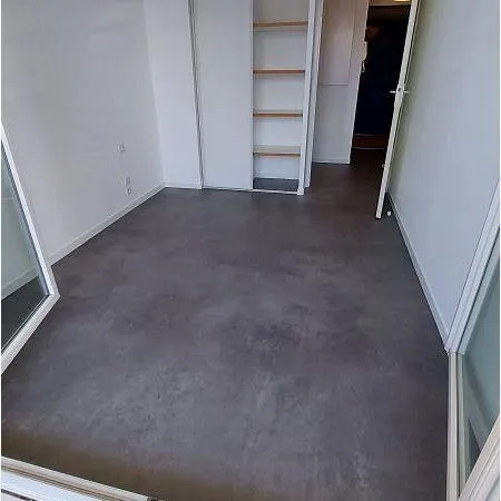 Deux pièces Bègles