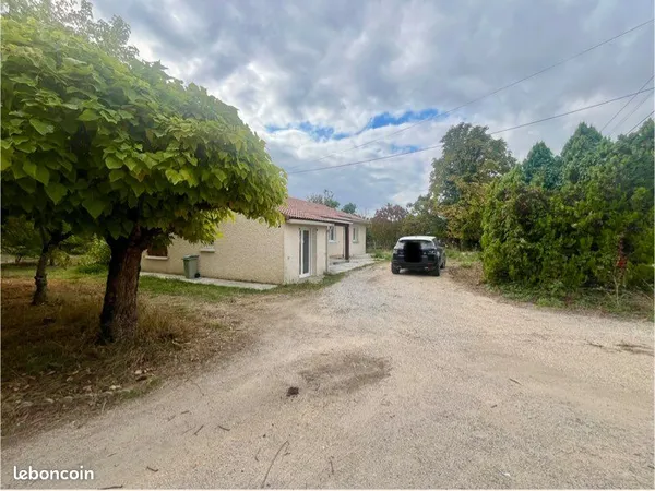 Villa 130 m2 avec parc de 2648 m2 arboré