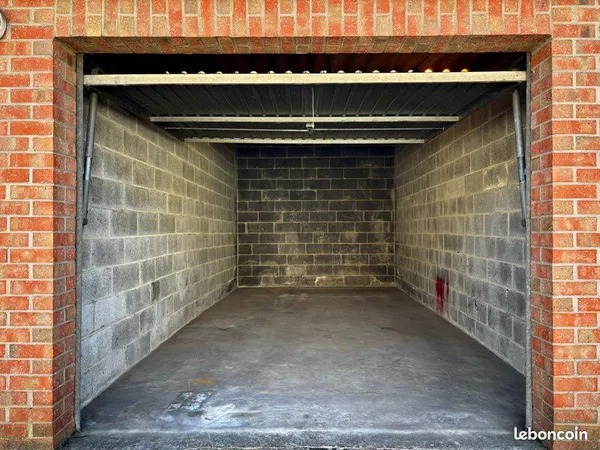 Garage Box 17m2 Croix