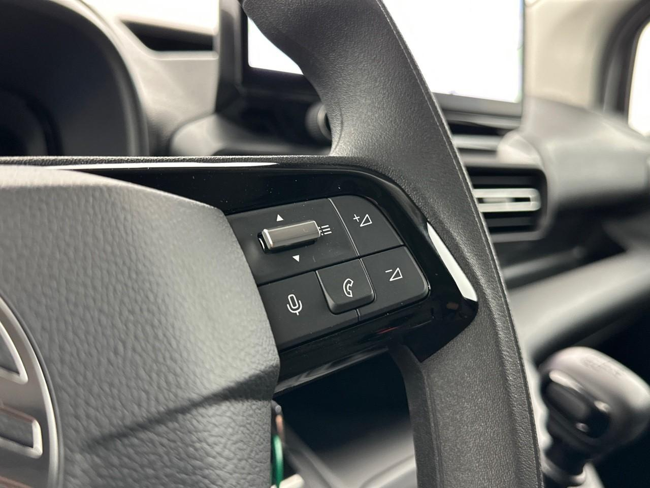 Citroën Berlingo van m diesel 100 ch manuelle — photo 19
