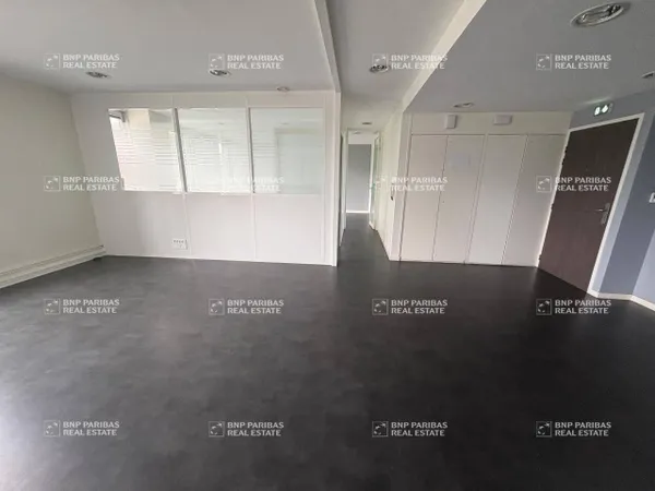 Bureaux 107 m²