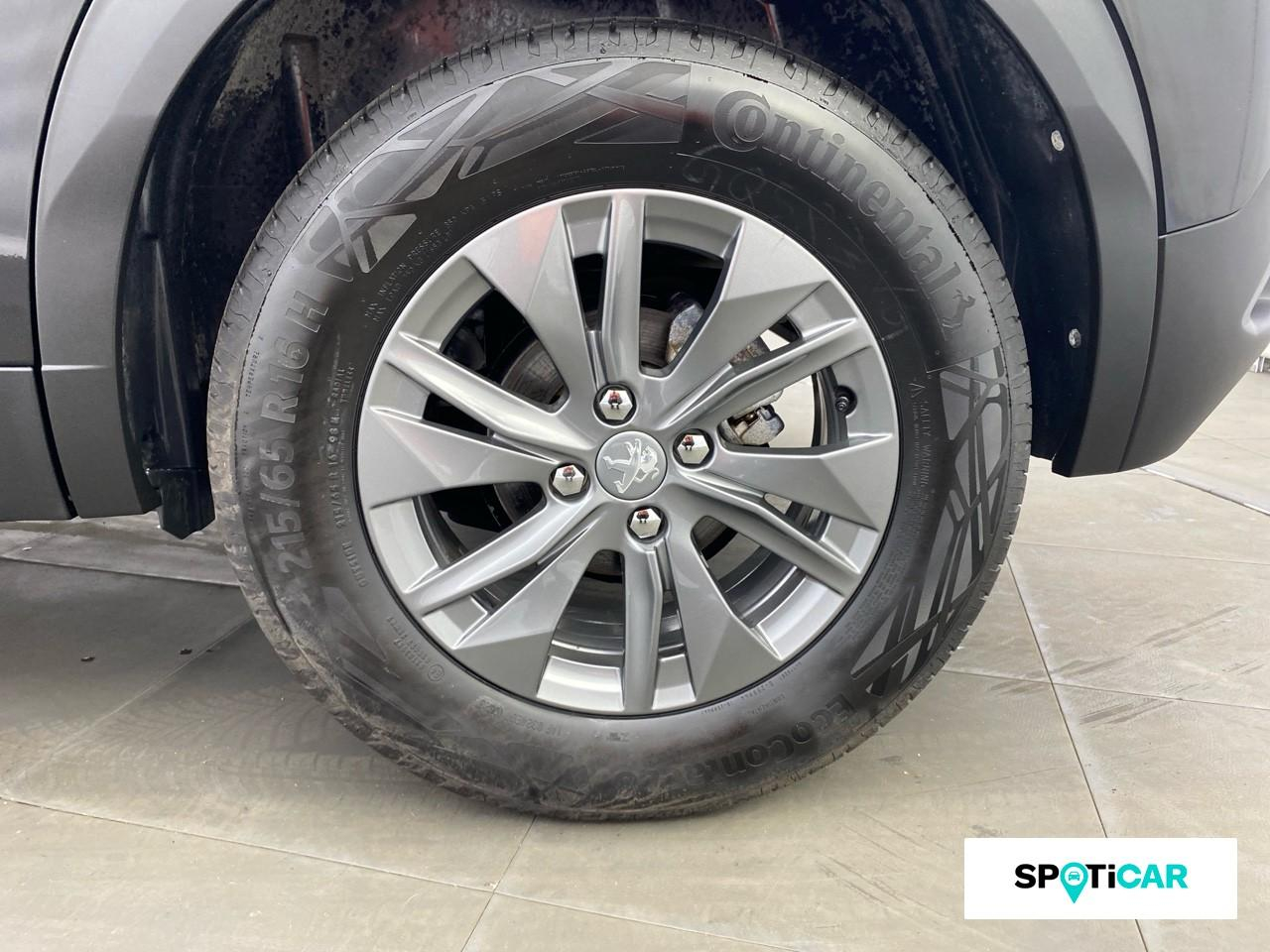 Peugeot 2008 1.2 puretech 100ch s&s style — photo 11