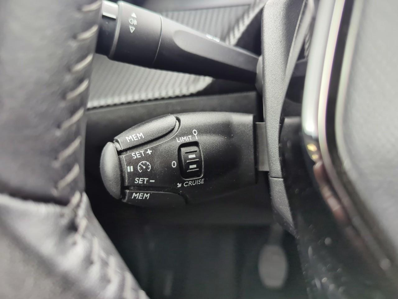 Peugeot 2008 puretech 100 s&s bvm6 active pack — photo 21
