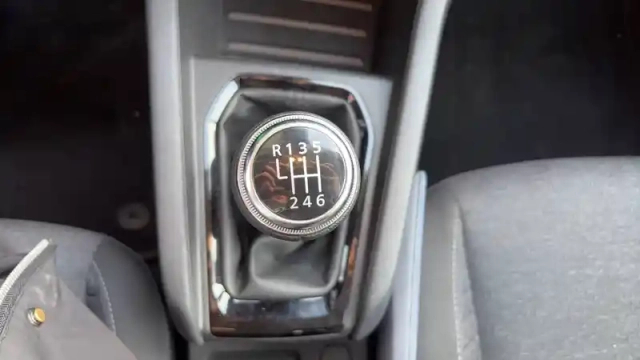 Renault Clio tce 90 — photo 12